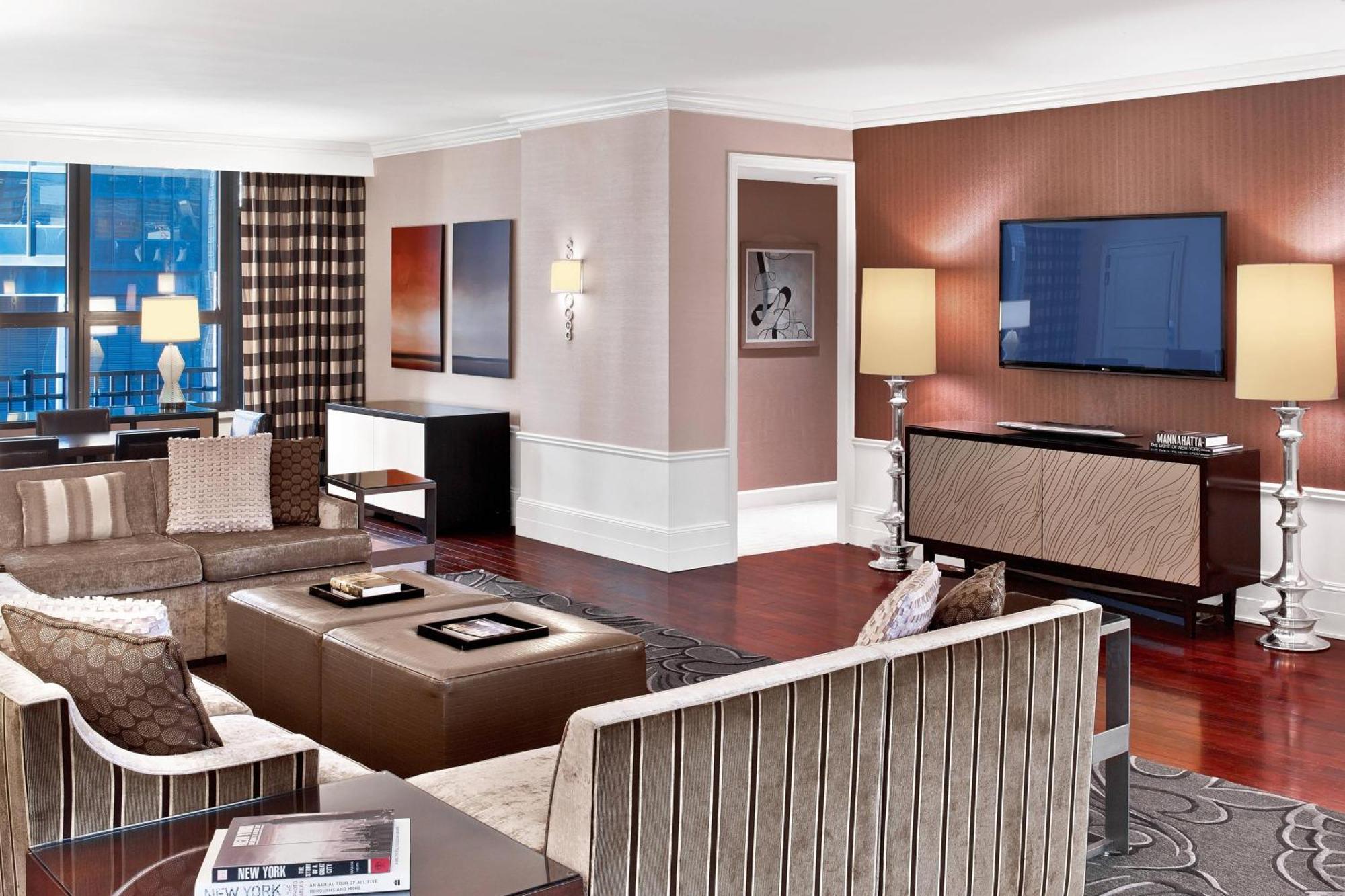 Sheraton New York Times Square Hotel Esterno foto